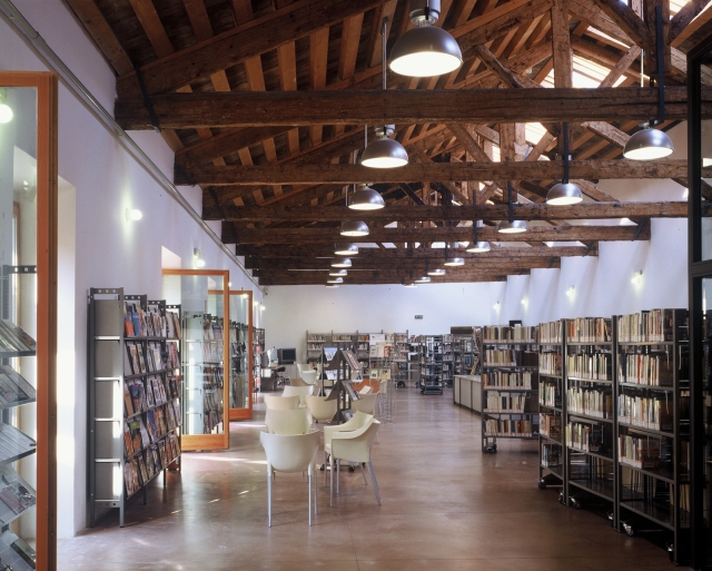 Questo è l'Inizio della Fine Biblioteca_san_giovanni_10